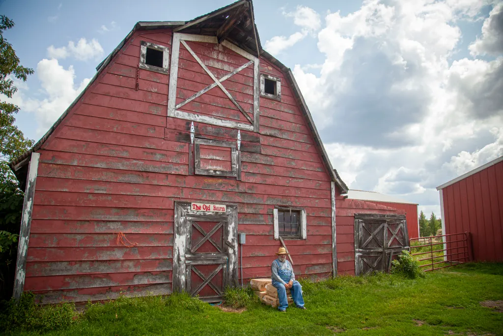 Barns photo 2